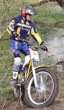 Z1 Dennis Saunders trial Over 40 winner Nigel Tomkins